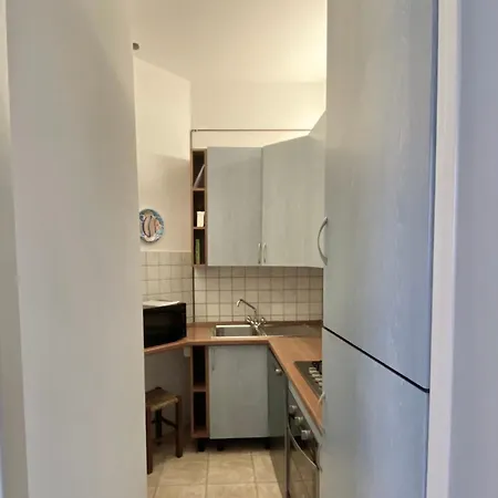 Amelia Flat, Near Promenade In شقة فياريجيو